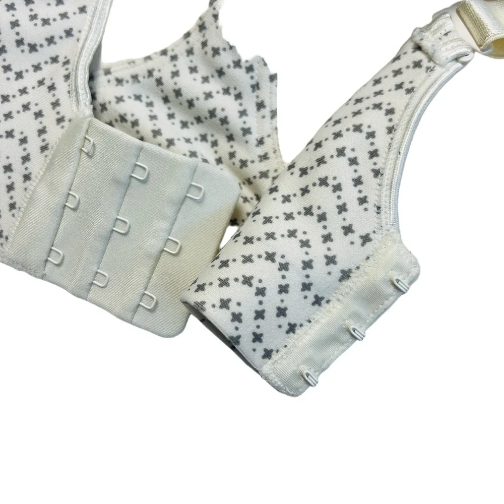 Hanes Size XL+ Bra White Gray Wireless Multiway Padded Adjustable Pattern MHW199